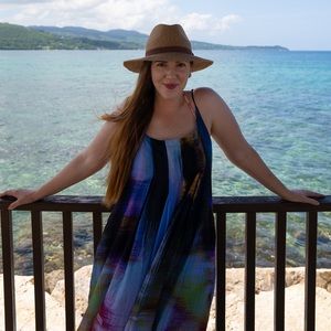 Meet your Posher, Caitlin